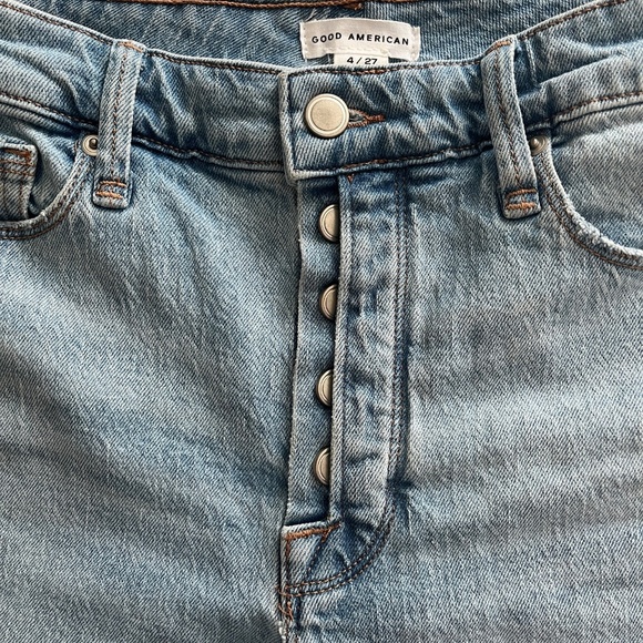 Good American Bombshell Denim Jean Short w/ Button Fly | Size 4/27 | Indigo Wash - Picture 4 of 10